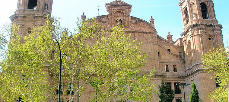 El COF con los confirmandos de la Parroquia Santiago el Mayor